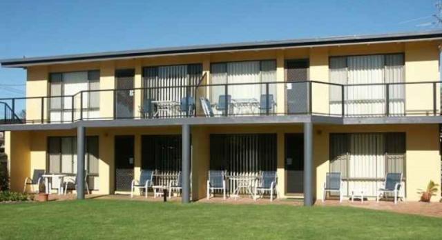 Admirals Aparthotel